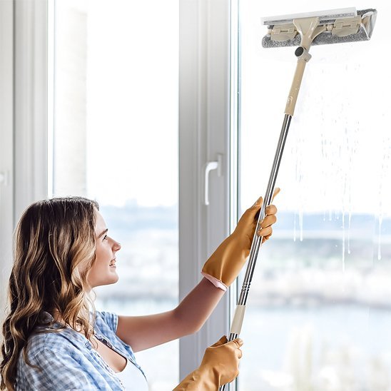 Brosse à vitre 2 - en - 1 avec réservoir | CleanGlass - Benziclean