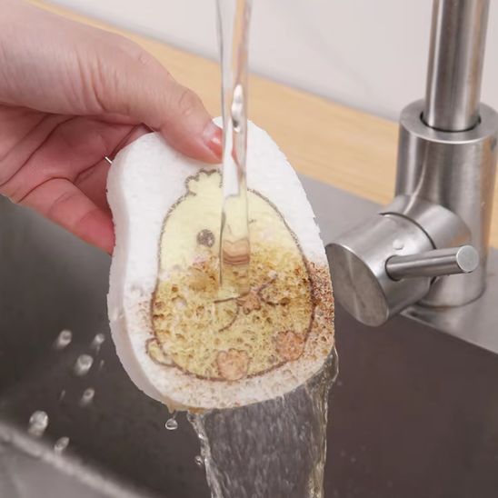 Éponge magique - créative et idéale pour la cuisine et la salle de bain